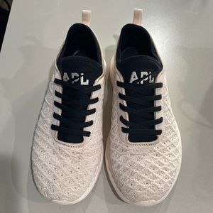 APL Techloom Phantom